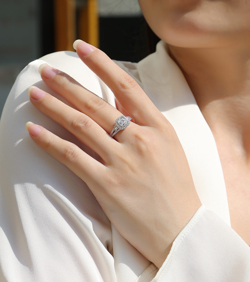 Day By Day - A Wedding Ring Set With Top-quality Moissanite S925 Silver And Platinum-plated Diamond Can Be Tested With A Diamond Pen