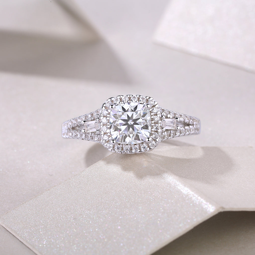 Day By Day - A Wedding Ring Set With Top-quality Moissanite S925 Silver And Platinum-plated Diamond Can Be Tested With A Diamond Pen
