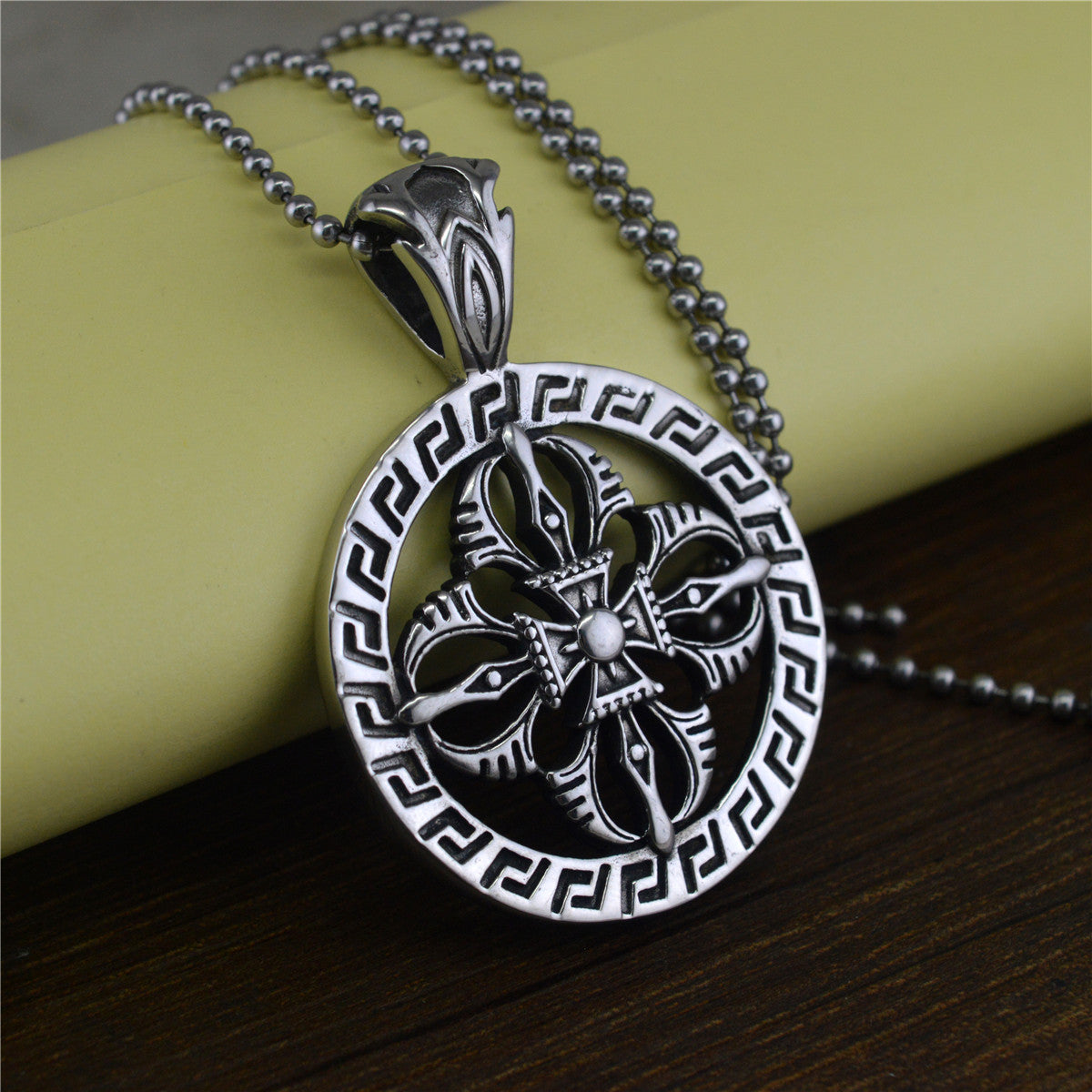 European And American Retro Personalized Hollow Cross Round Titanium Steel Pendant