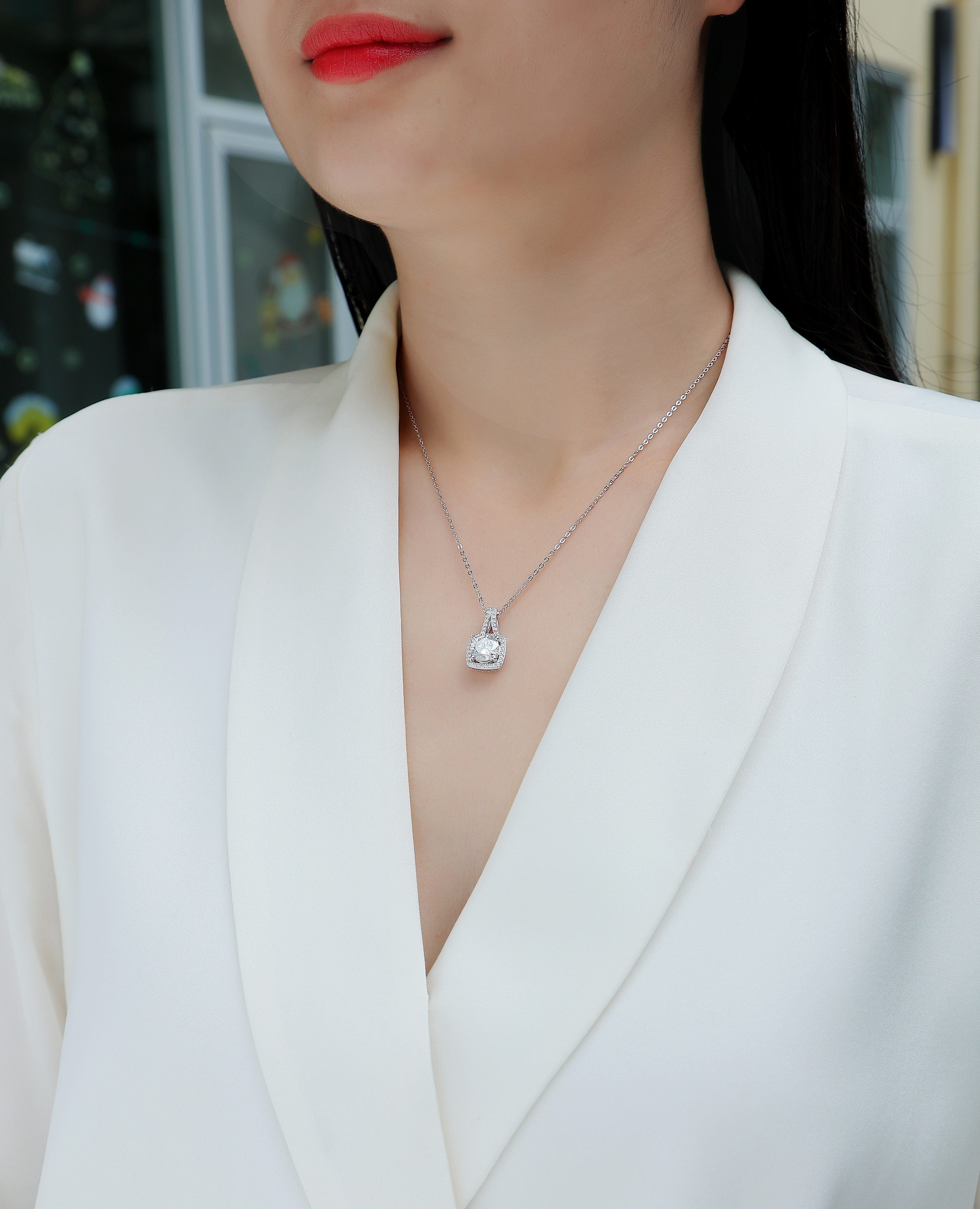 Small Square Diamond - Set With Top-quality Moissanite, Fashionable And Light Luxury Jewelry, Silver Pendant Necklace S925, Silver-plated Platinum