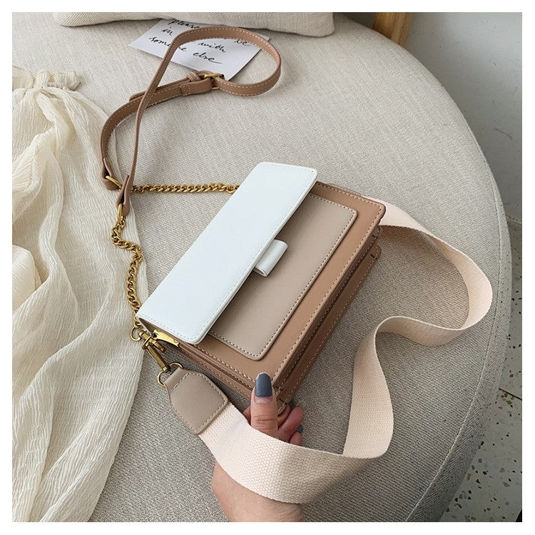 Crossbody red square bag