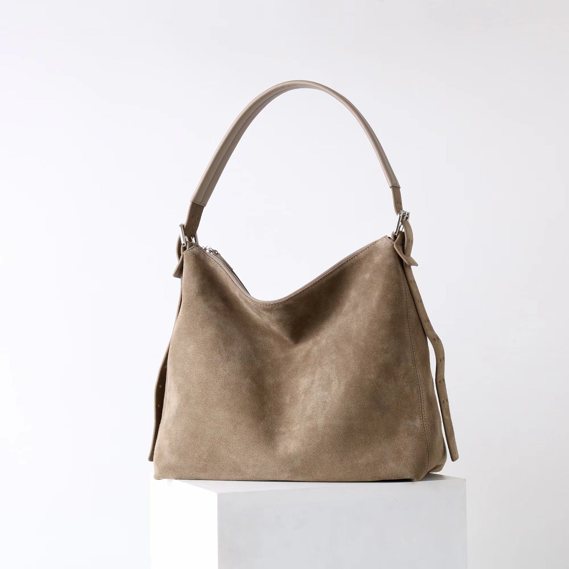 Leather Crossbody Shoulder Bag With A Sophisticated Casual Vibe