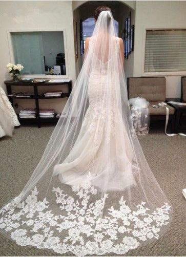Women's Elegant And Simple Lace White Veil