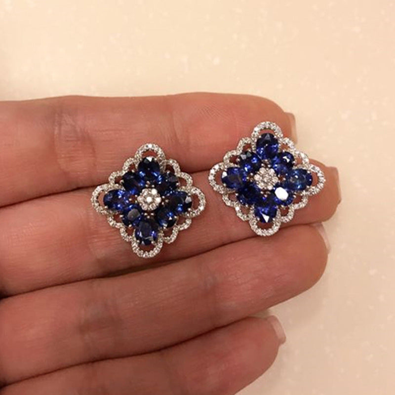 Personalized Design Exaggerated High Sense Unique Dignified Flowers All-match Ear Studs