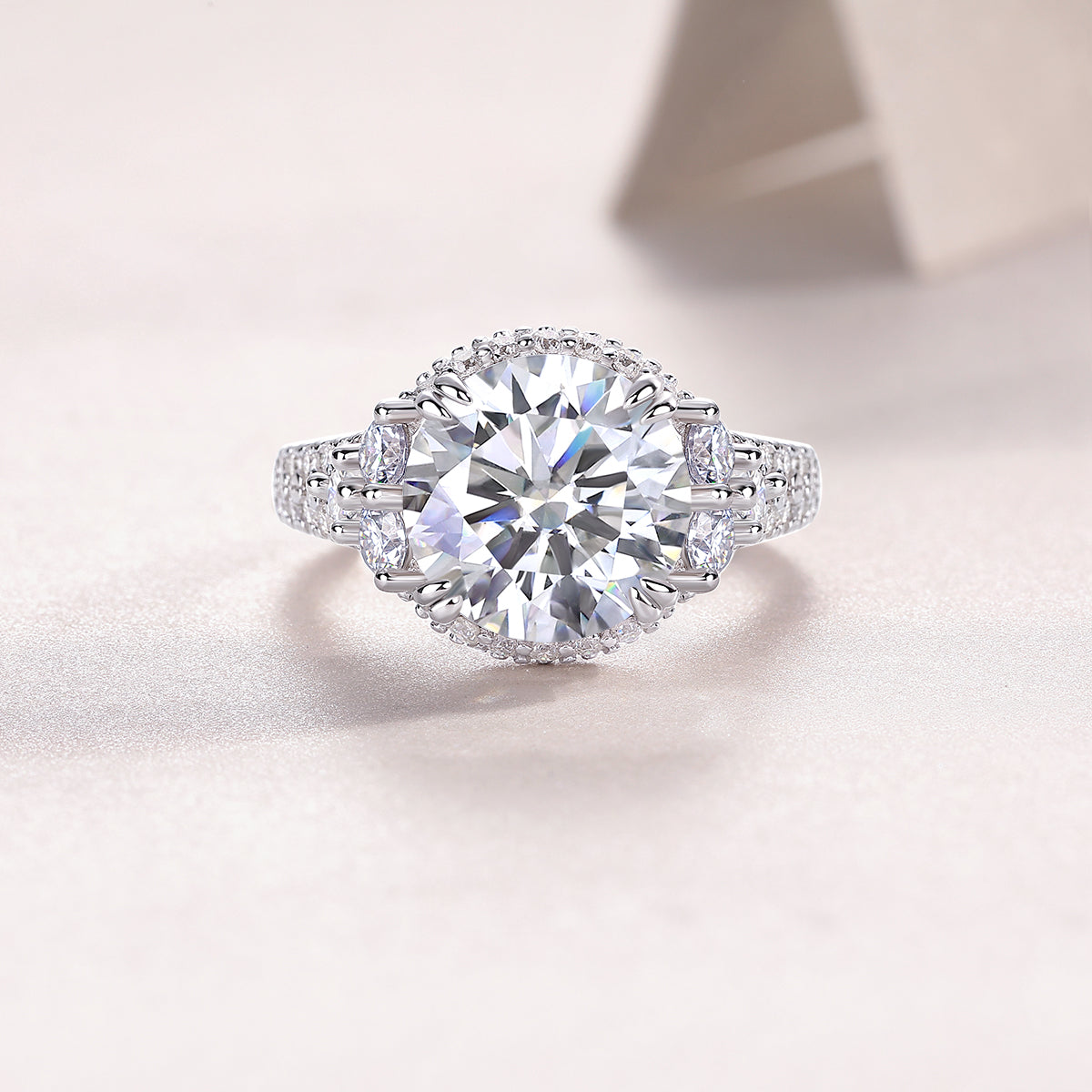 Dance Youth - A 5-carat S925 Silver Diamond Wedding Ring Set With Top-quality Moissanite And Platinum Plating. The Ring Can Be Inspected With A Diamond Pen